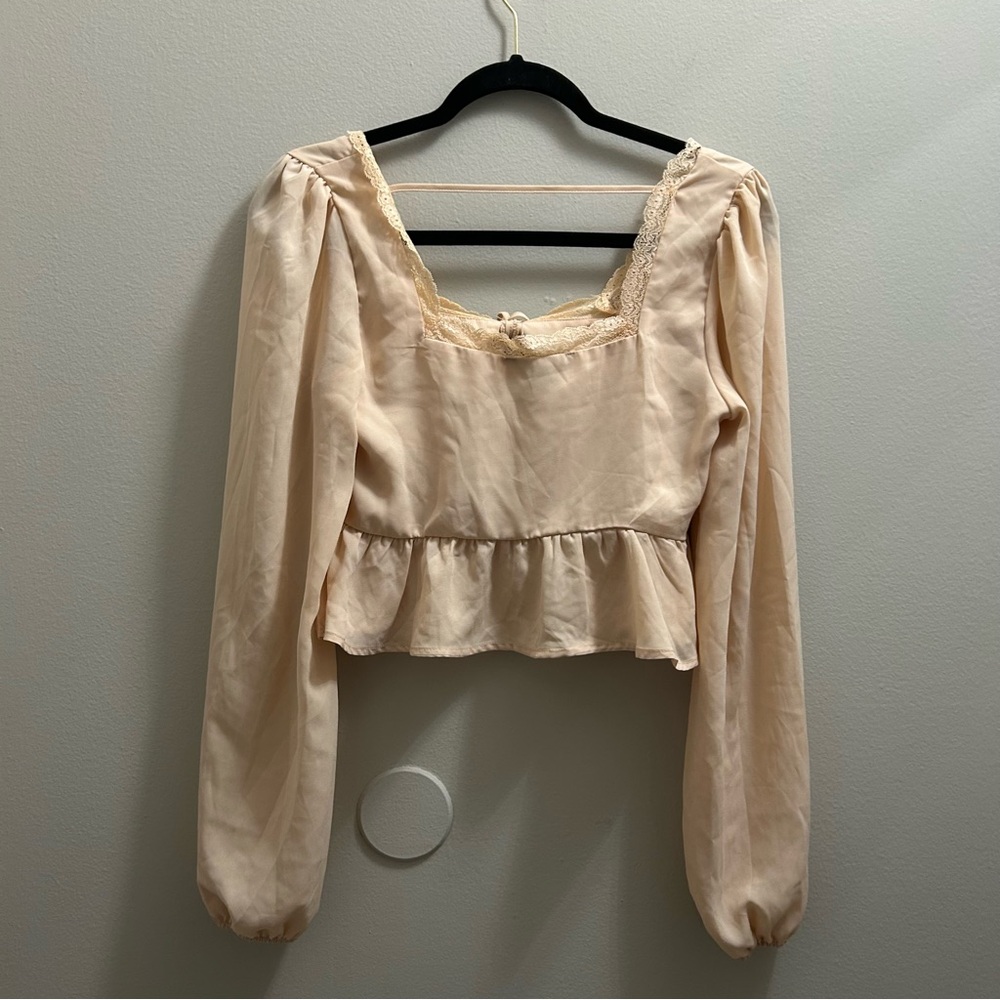 Floaty Ruffle Cream F21 Top - Picture 2 of 8